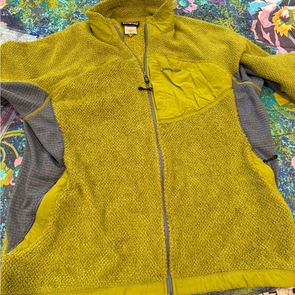 Patagonia “R” Fleece Jacket - Picture 4 of 11
